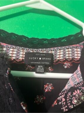 Lucky Brand Black Floral Lace Trim Blouse size medium